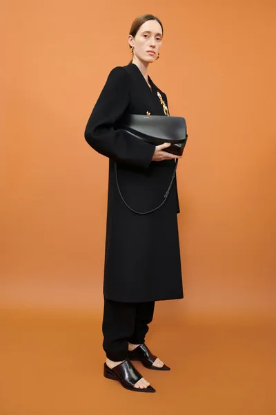 Look 19